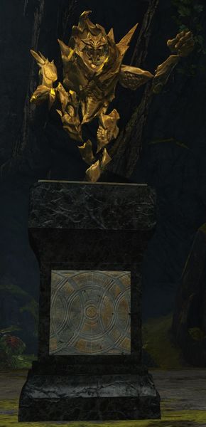 File:Cairn the Indomitable's Chest.jpg
