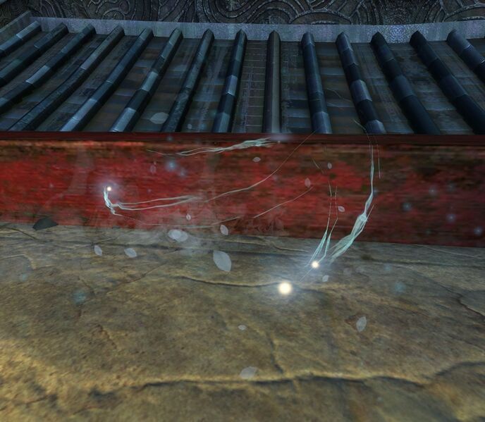 File:Glorious Canthan Chest (invisible).jpg