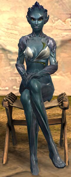 File:Simple Stool sylvari female.jpg