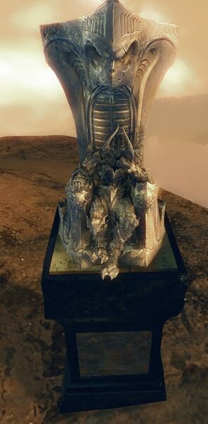 File:Silver Dhuum Trophy.jpg