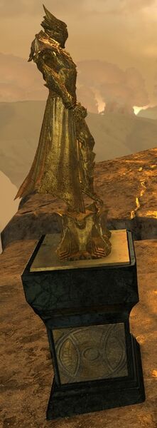 File:Gold Mursaat Overseer Trophy Side.jpg